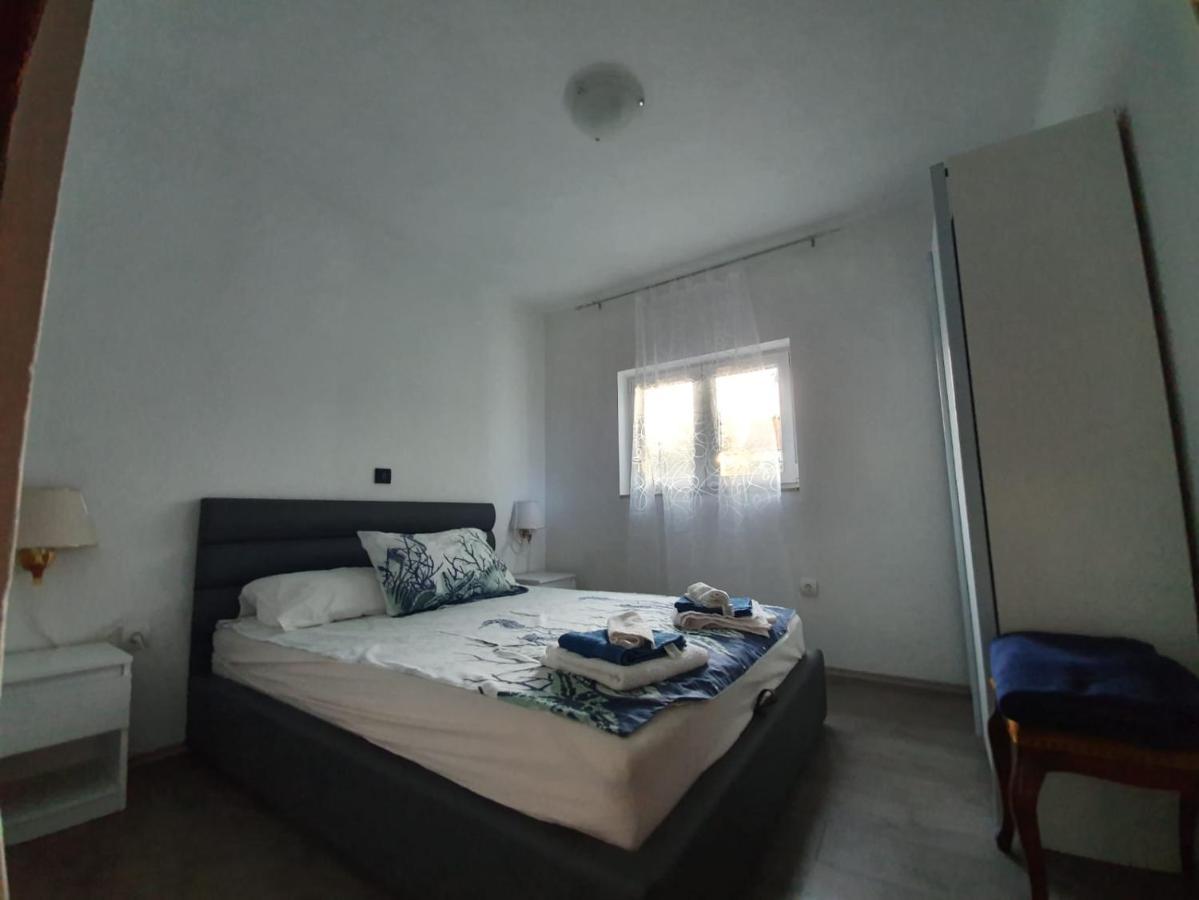 Apartmani Lucija マスレニツァ エクステリア 写真