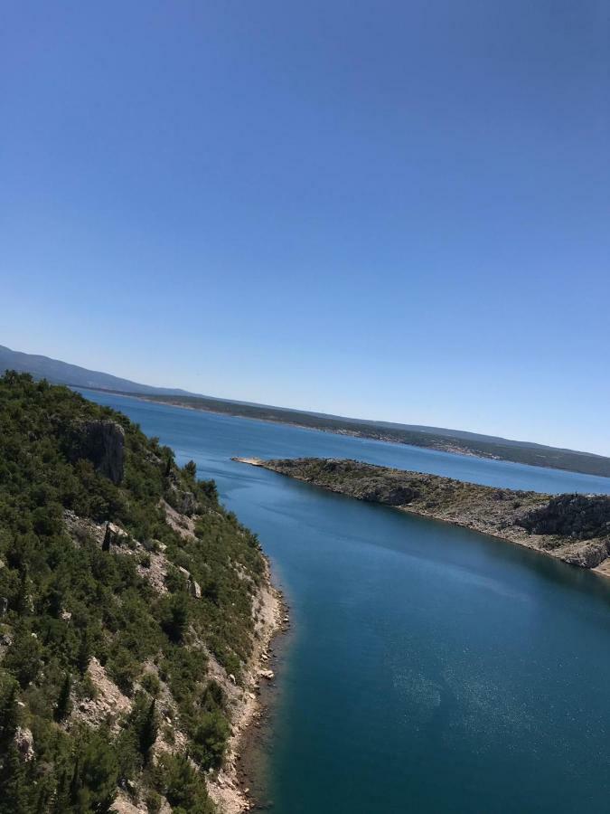 Apartmani Lucija マスレニツァ エクステリア 写真
